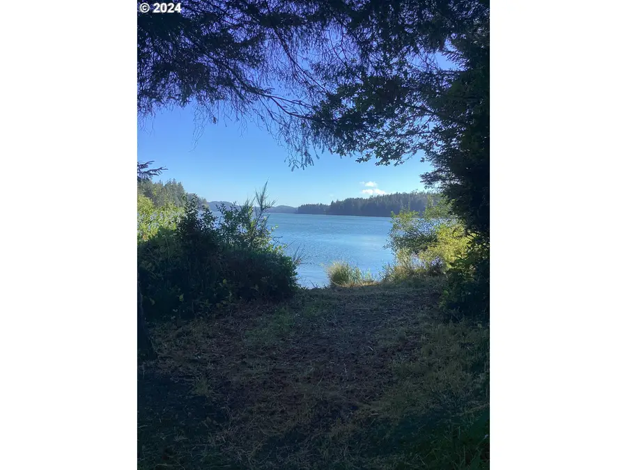 83615 Clear Lake Rd, Florence, OR 97439 - #3