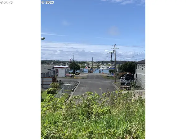 600 Clearlake Ave, WinchesterBay, OR 97467