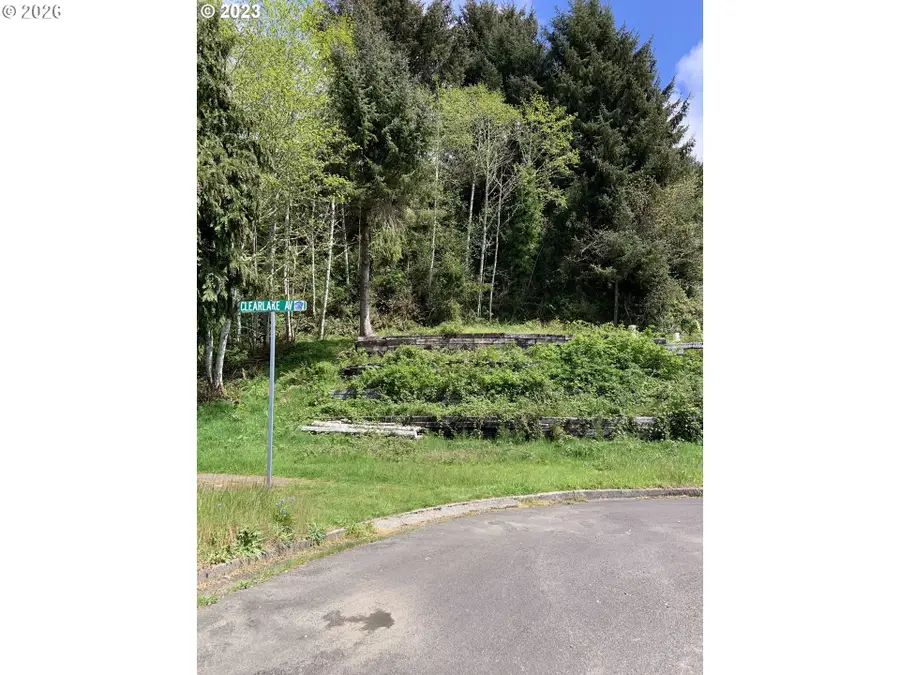 600 Clearlake Ave, Winchester Bay, OR 97467 - #2