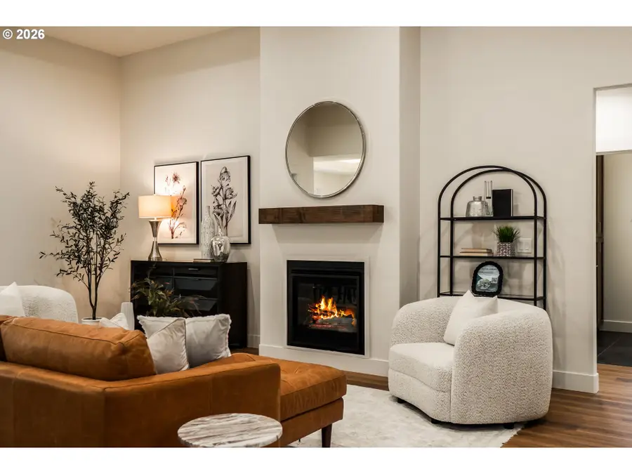 315 NE Clay St, Sublimity, OR 97385 - #2