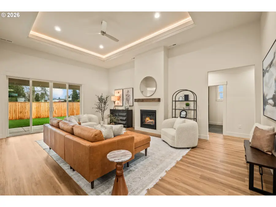 315 NE Clay St, Sublimity, OR 97385 - #3