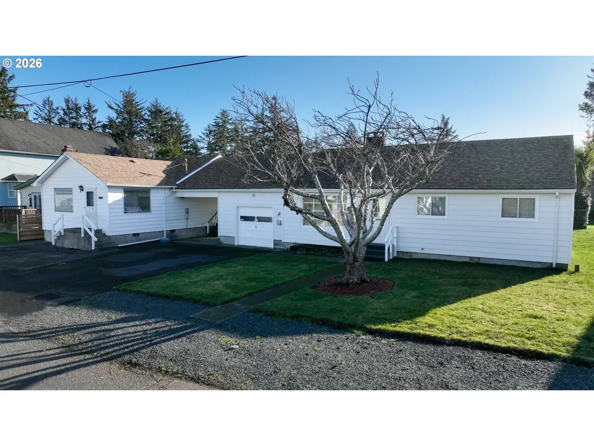 1255 Avenue A, Seaside, OR 97138 - Image #1