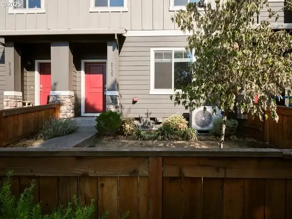 2135 NE Four Seasons Ln, Vancouver, WA 98684