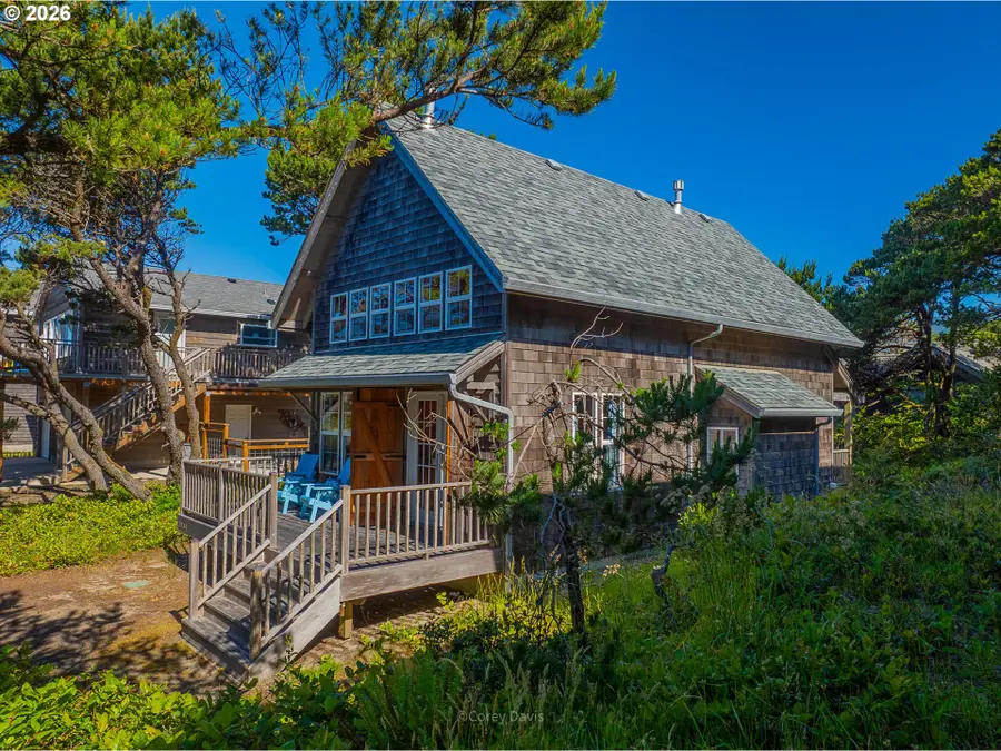 8864 Windward Ln, Manzanita, OR 97130 - #2