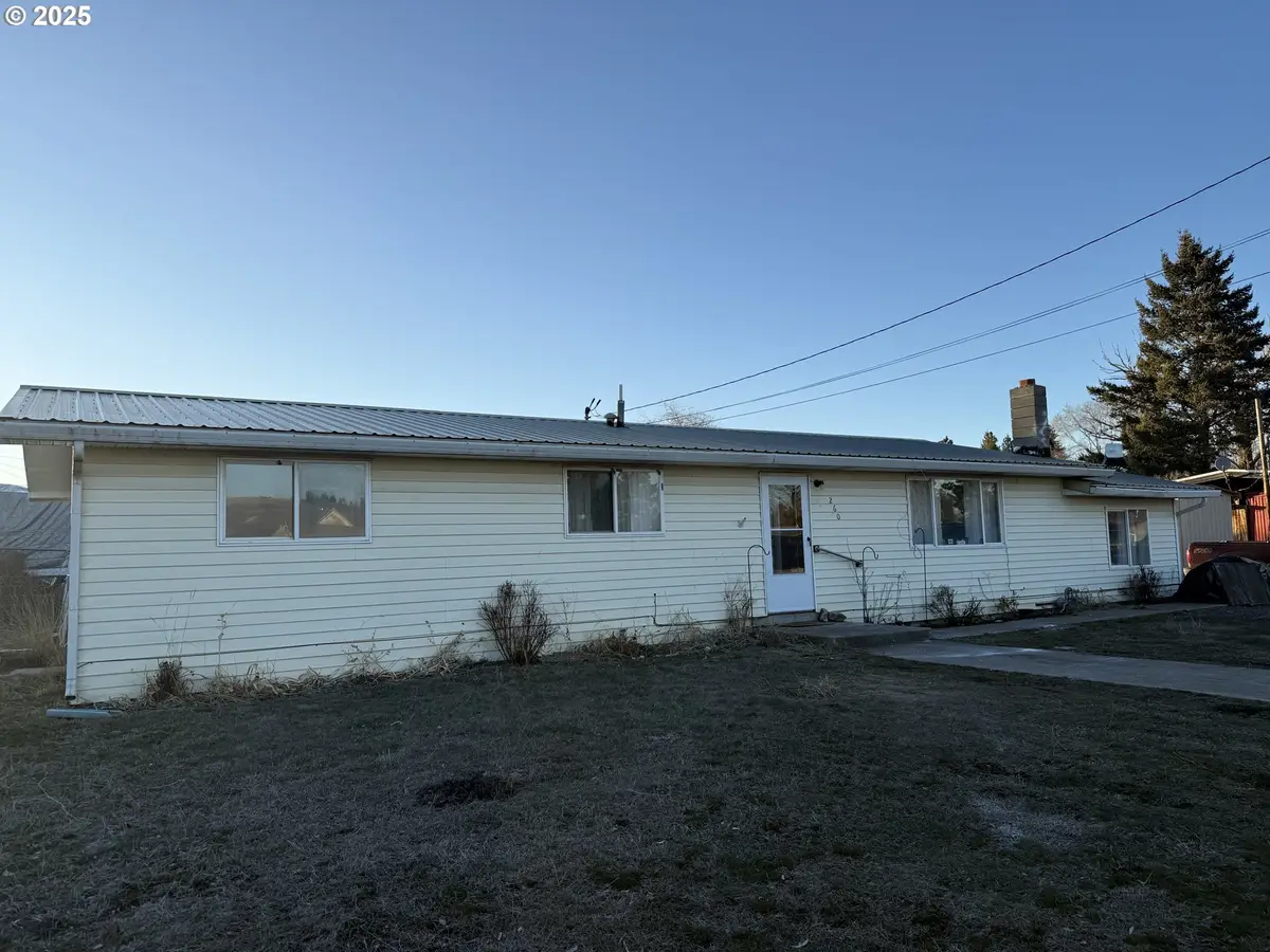 260 N 13th Ave, Elgin, OR 97827 - Image #1