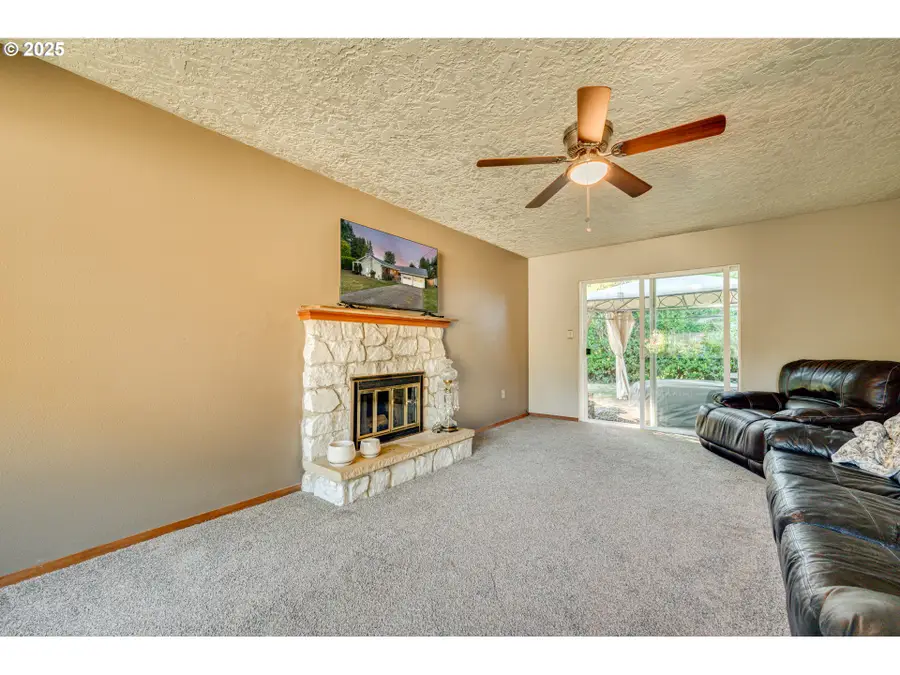 372 Insel Rd, Woodland, WA 98674 - Image #3