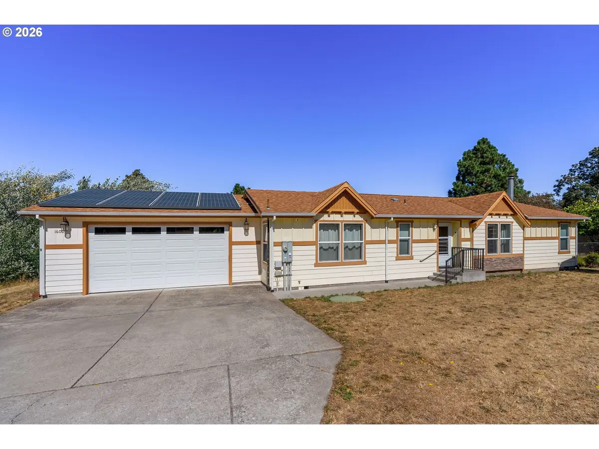 1606 Taylor Ave, Hood River, OR 97031 - #1