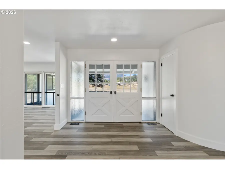 5233 Melqua Rd, Roseburg, OR 97471 - #3