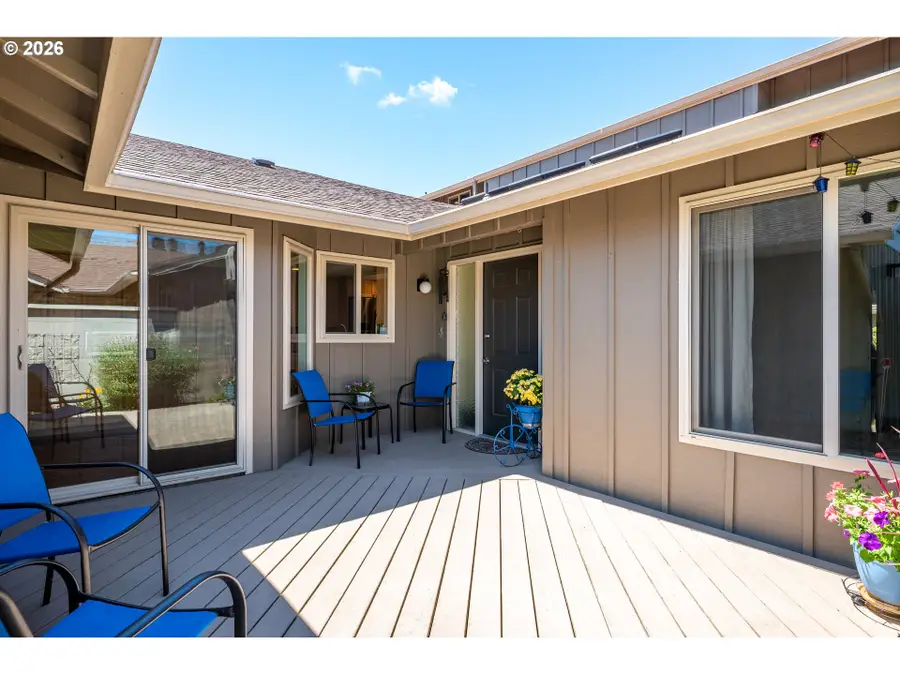 575 Peardale Ln #11, Longview, WA 98632 - #2