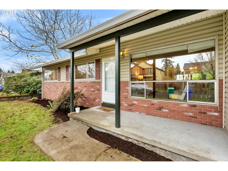 10416 NE Davis St, Portland, OR 97220 - Image #2