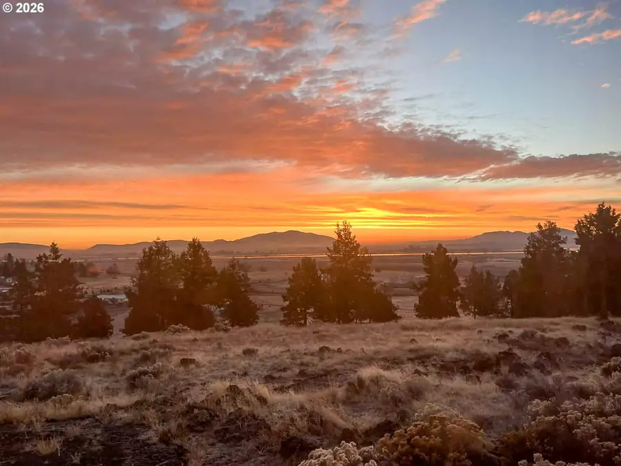 6710 Jake Rd, Klamath Falls, OR 97601 - #2