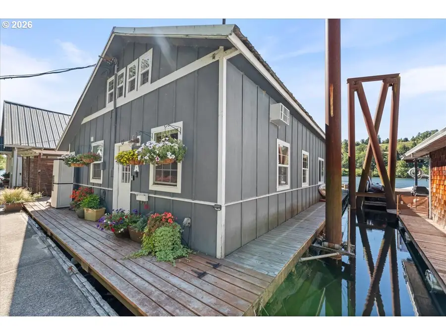 903 S Mcloughlin Blvd #905 A, Oregon City, OR 97045 - #3