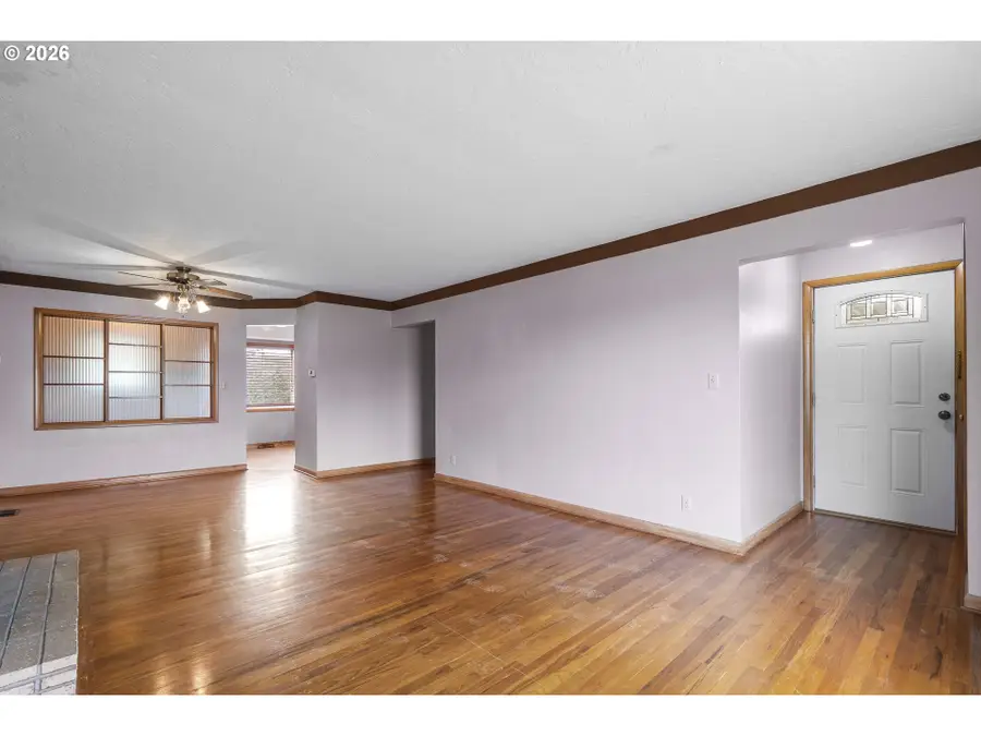 2450 Edgewood Ave Ne, Salem, OR 97301 - #3