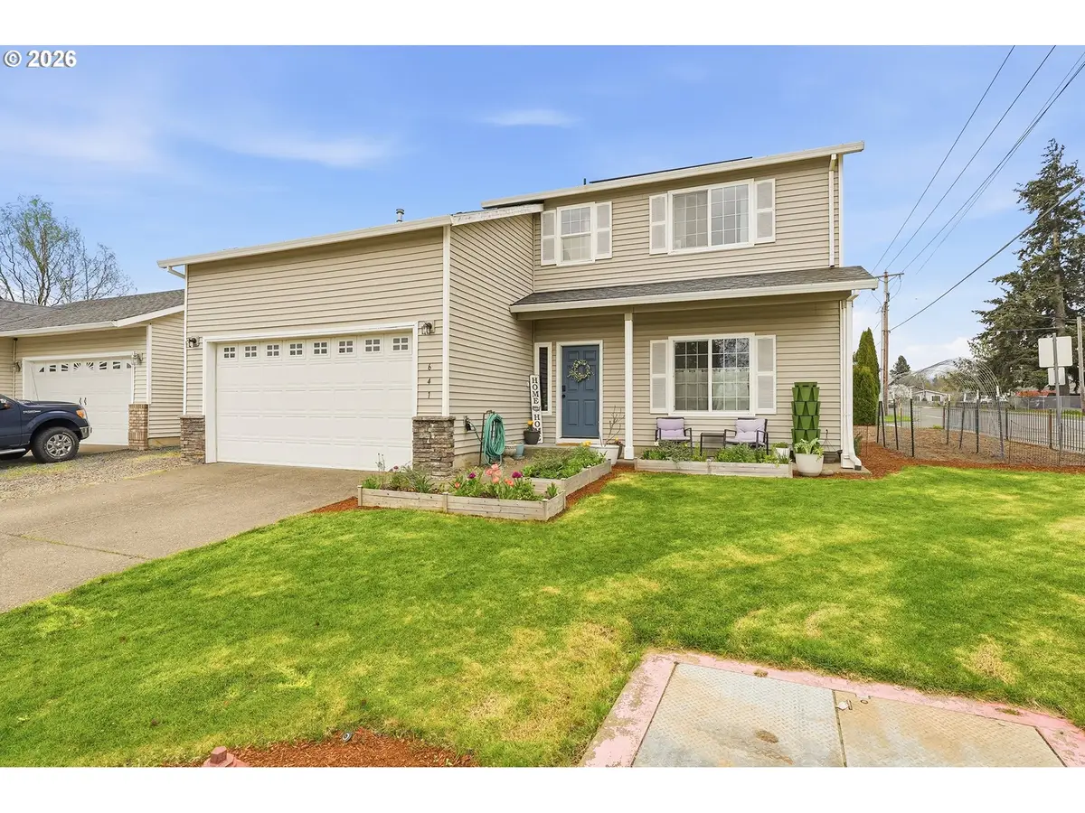 641 Mary Dr, Molalla, OR 97038 - #1