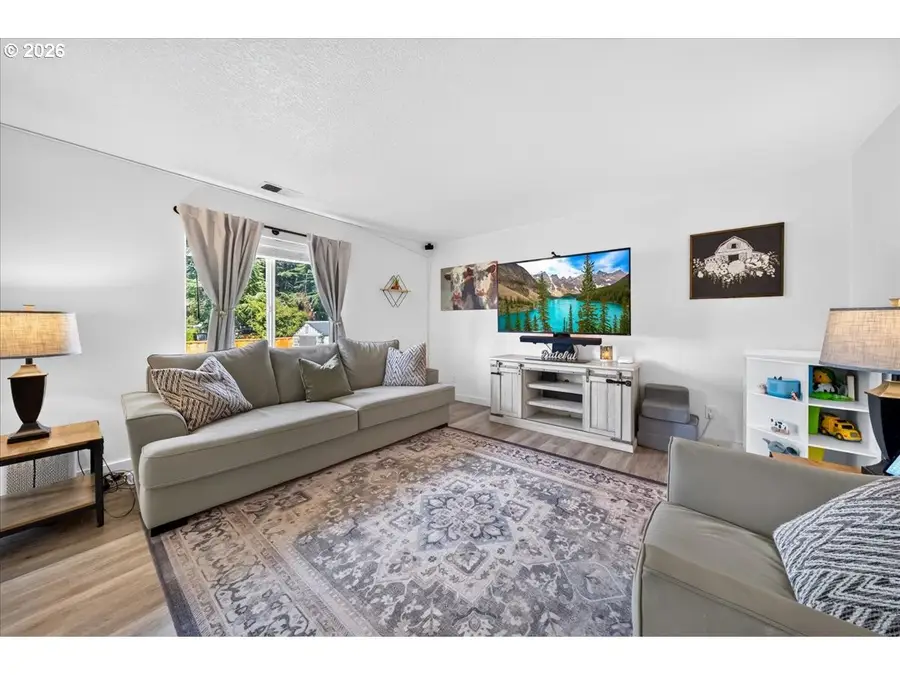 228 E 12th St, Lafayette, OR 97127 - #2