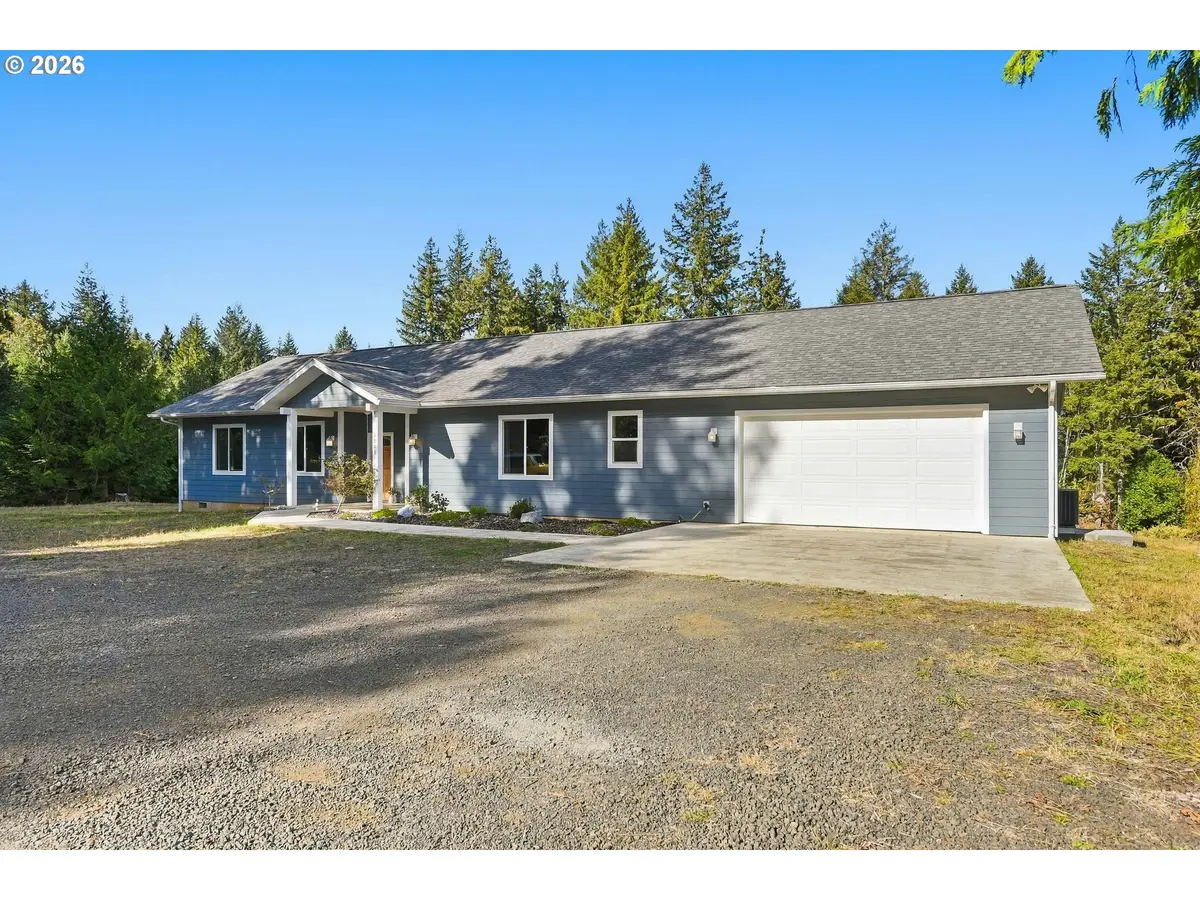 1203 N Crest Rd, Coquille, OR 97423 - #1