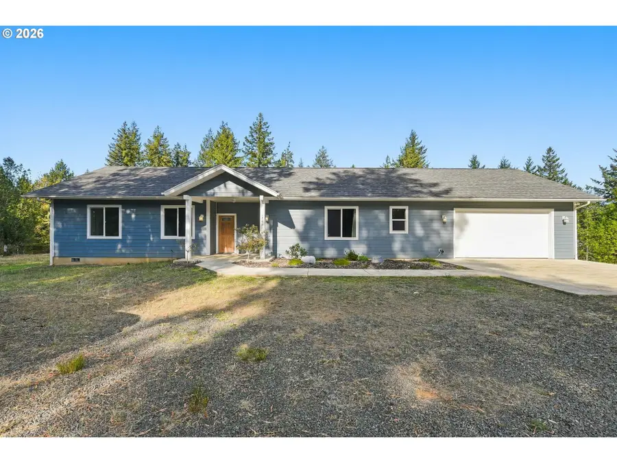 1203 N Crest Rd, Coquille, OR 97423 - #3
