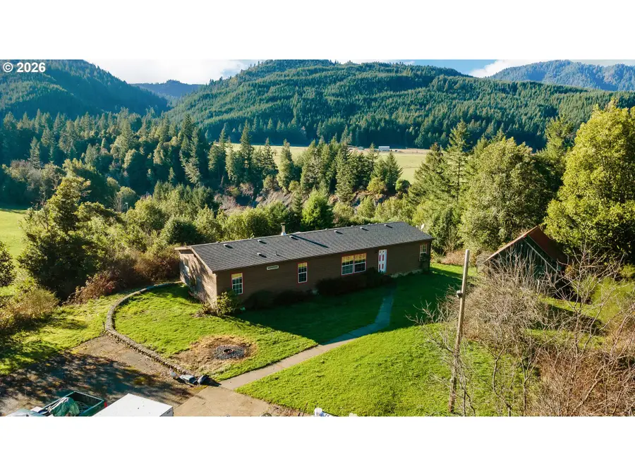 41308 S Powers Rd, Powers, OR 97466 - Image #2