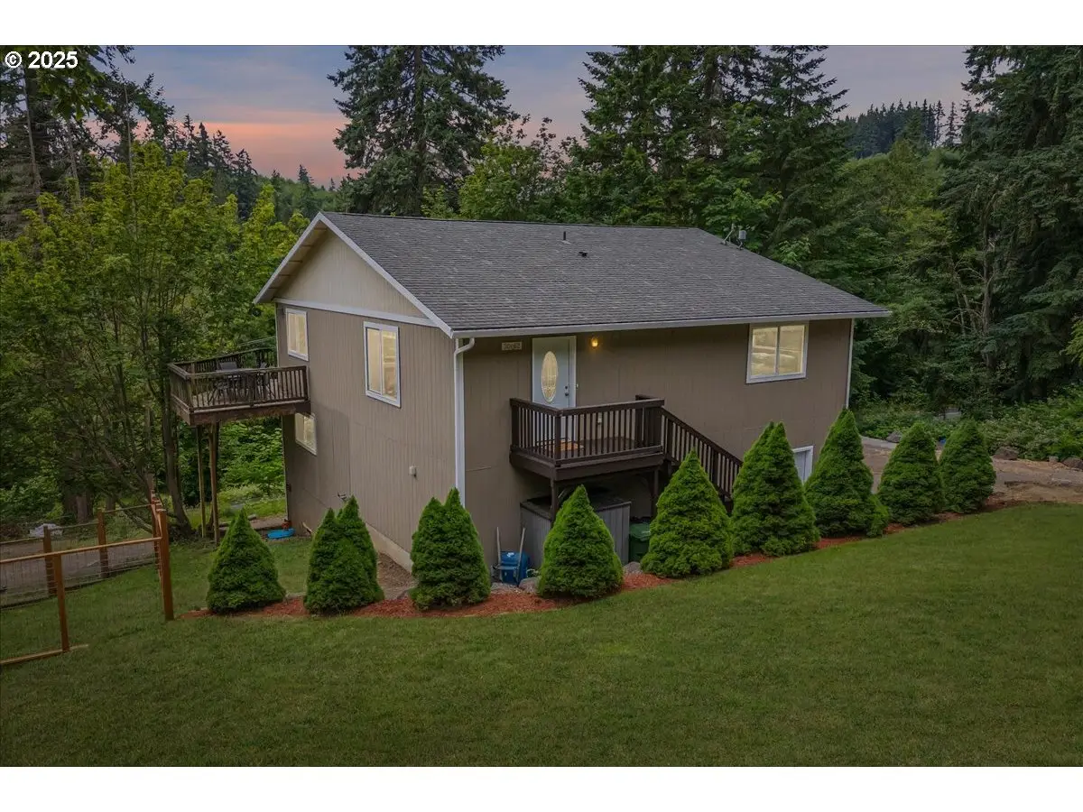 30062 Maple Dr, Rainier, OR 97048 - Image #1