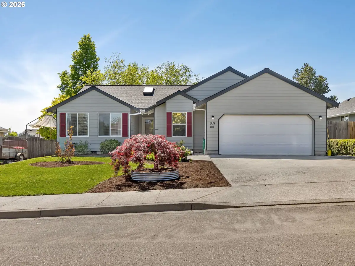 869 E 9th Ct, Lafayette, OR 97127 - #1