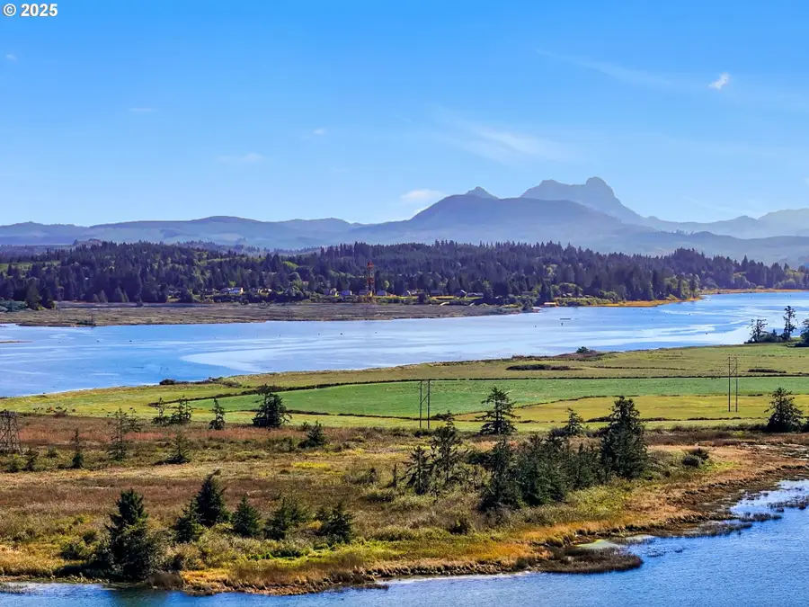 1362 Olney Ave, Astoria, OR 97103 - Image #3