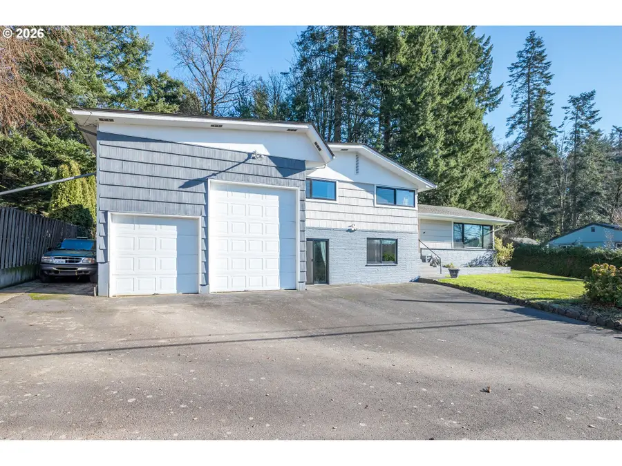 128 Alpha Dr, Longview, WA 98632 - Image #2