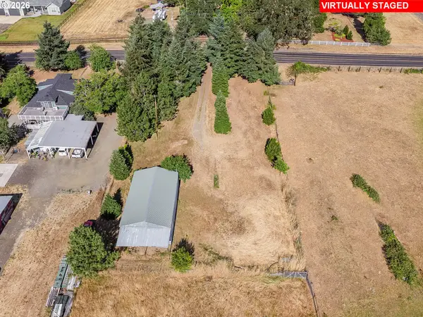 7944 Lookingglass Rd, Roseburg, OR 97471