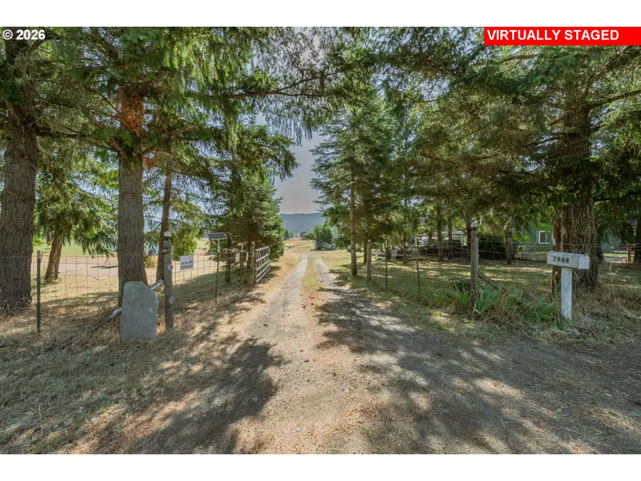 7944 Lookingglass Rd, Roseburg, OR 97471 - #3
