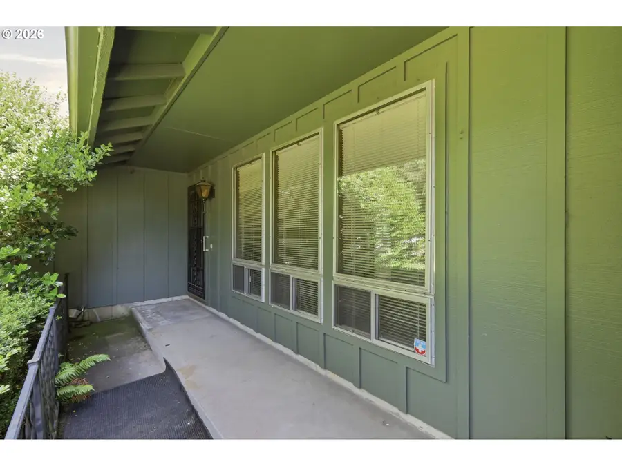 2995 Camrose St, Eugene, OR 97404 - #3