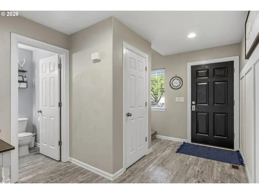 1826 Island Dr, Longview, WA 98632 - #3