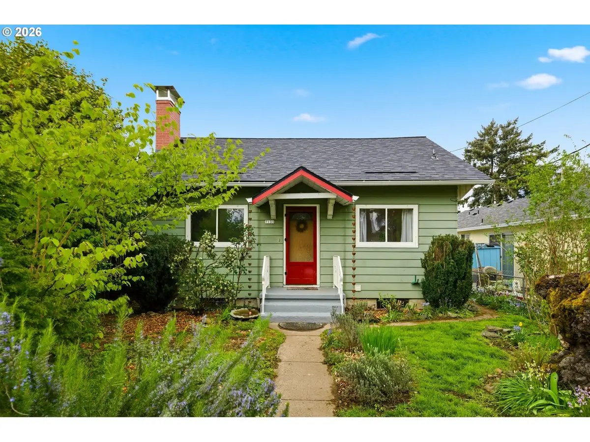 7135 SE Gladstone St, Portland, OR 97206 - #1