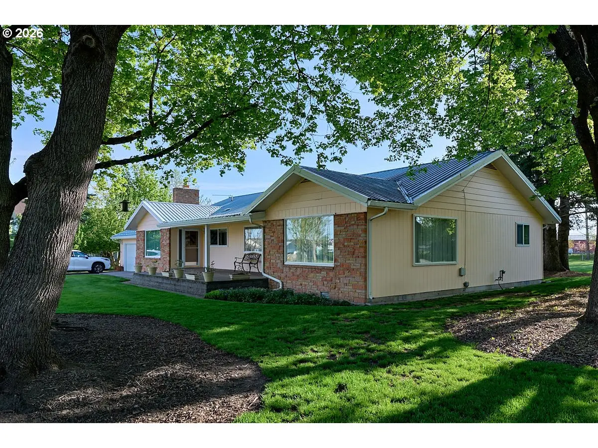502 N Lake St, Joseph, OR 97846 - #1