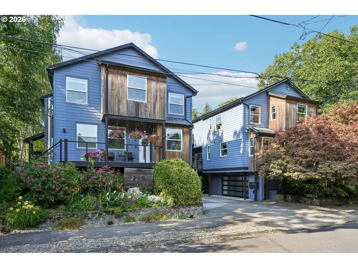 223 NE Ivy St #A, Portland, OR 97212 - #1