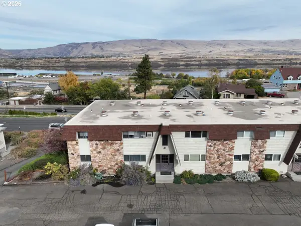 1622 E 9th St, TheDalles, OR 97058