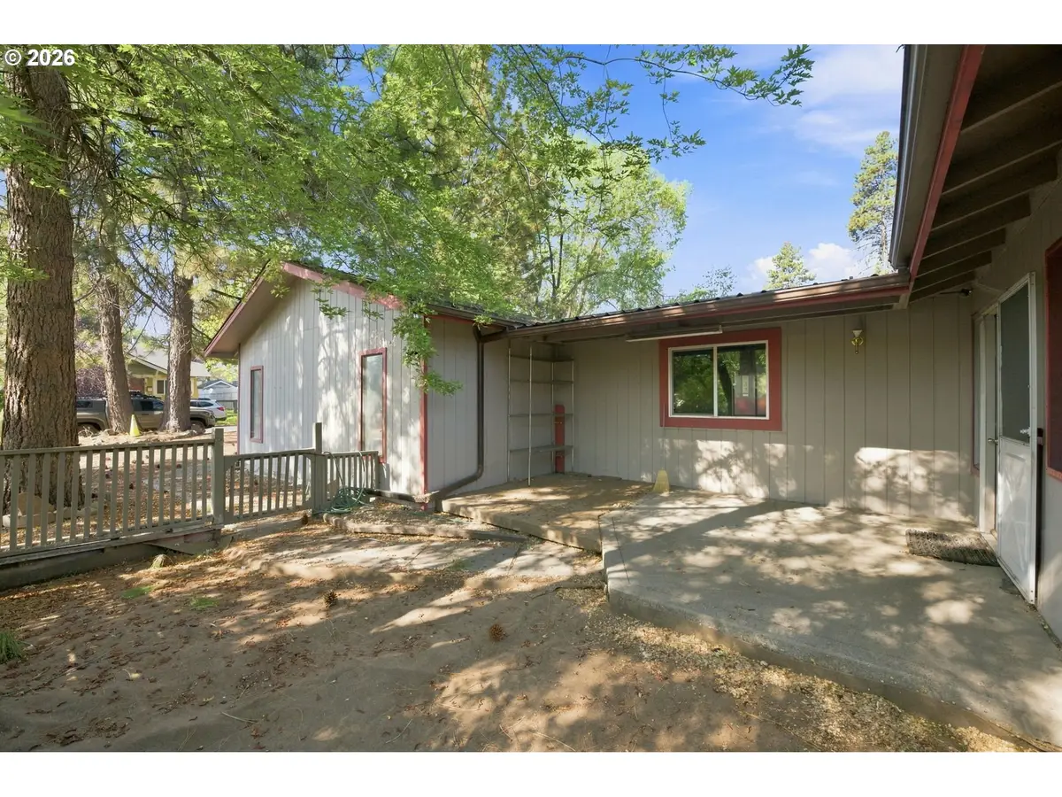 828 NW Florida Ave, Bend, OR 97703 - #1