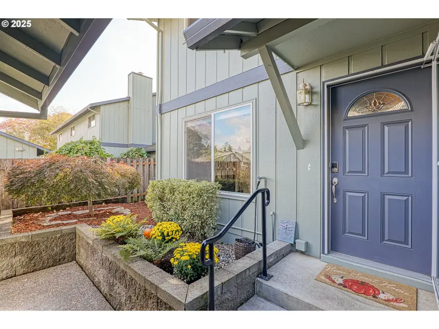 1816 SE Quail Cir, Hillsboro, OR 97123 - Image #2