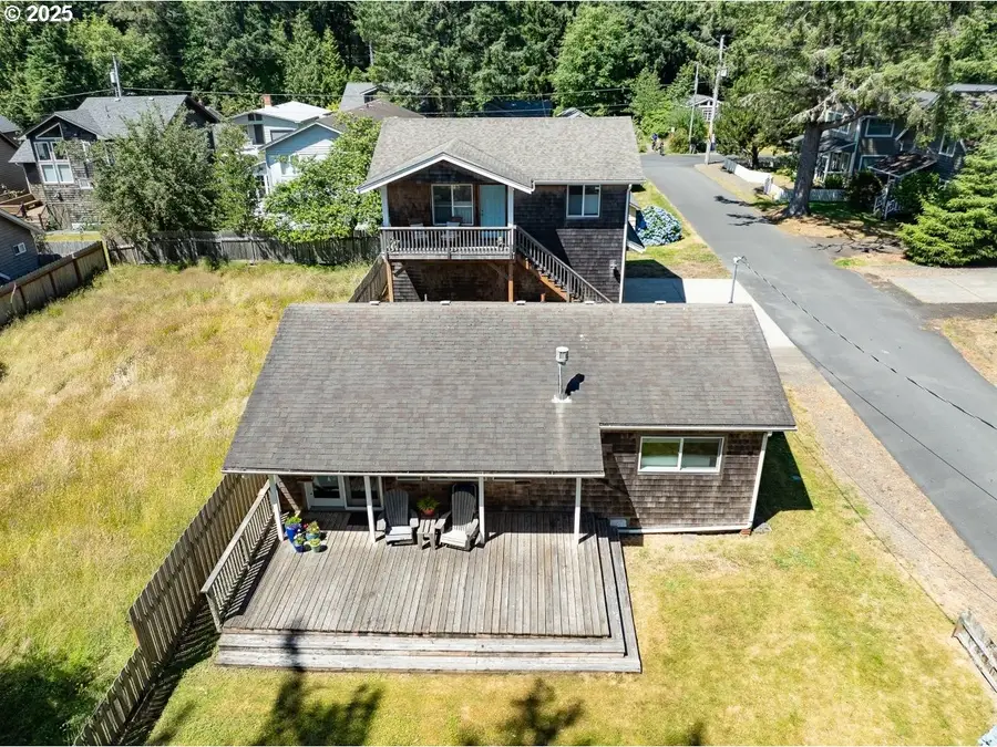 296 E Jackson St, Cannon Beach, OR 97110 - Image #2