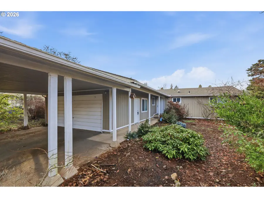 381 Marion Ln, Eugene, OR 97404 - Image #2