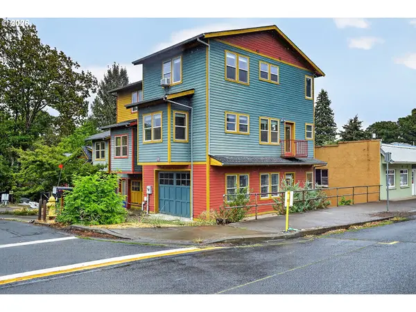 1404 May St, HoodRiver, OR 97031