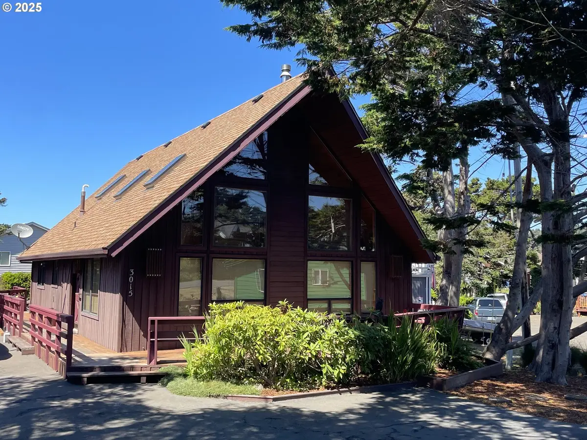 3015 NW Keel Ave, Lincoln City, OR 97367 - Image #1