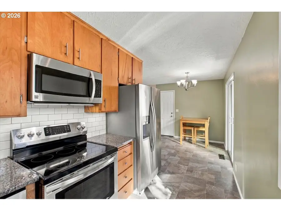 708 28th Ave, Albany, OR 97322 - #3