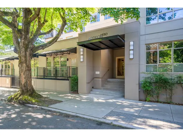 1930 NW Irving St Nw #401, Portland, OR 97209