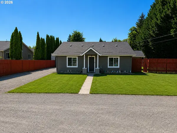216 NE Clark Ave, BattleGround, WA 98604