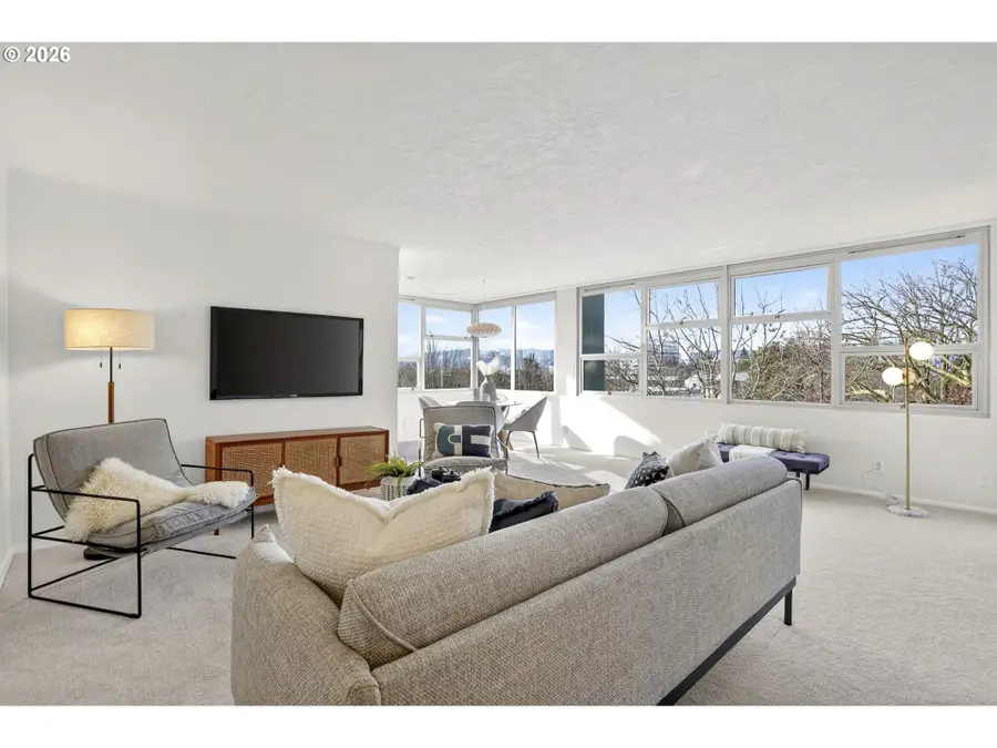1220 NE 17th Ave #4F, Portland, OR 97232 - #3