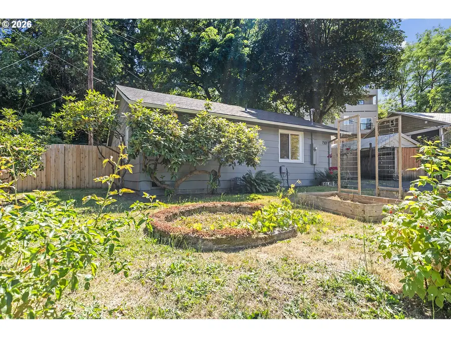 1508 E 16th Pl, Vancouver, WA 98661 - #3