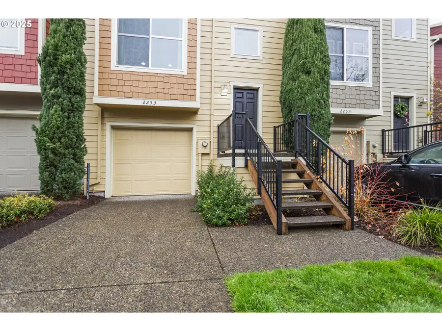 2253 NE Sheffield Ave, Hillsboro, OR 97006 - Image #3