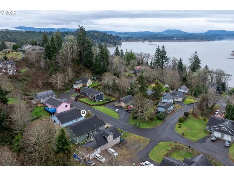 1732 SE 3rd St, Astoria, OR 97103 - Image #3