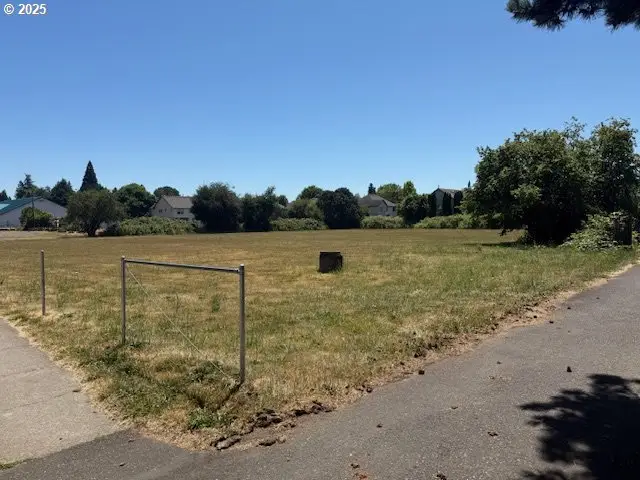 6342 NE Oelrich St, Hillsboro, OR 97124 - Image #2