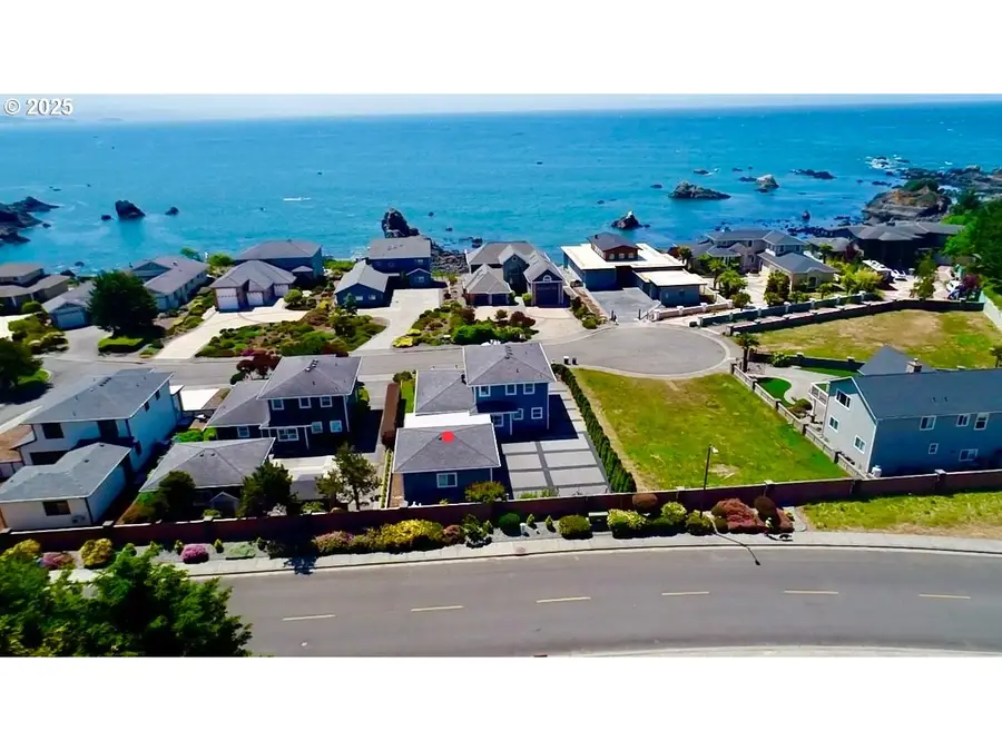 842 Chetco Point Ter, Brookings, OR 97415 - Image #3