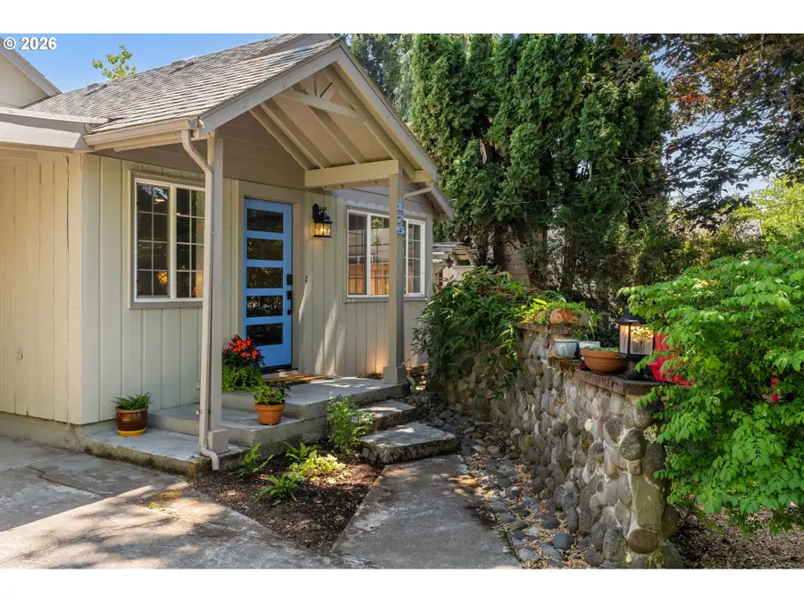 175 Bushnell Ln, Eugene, OR 97404 - #3